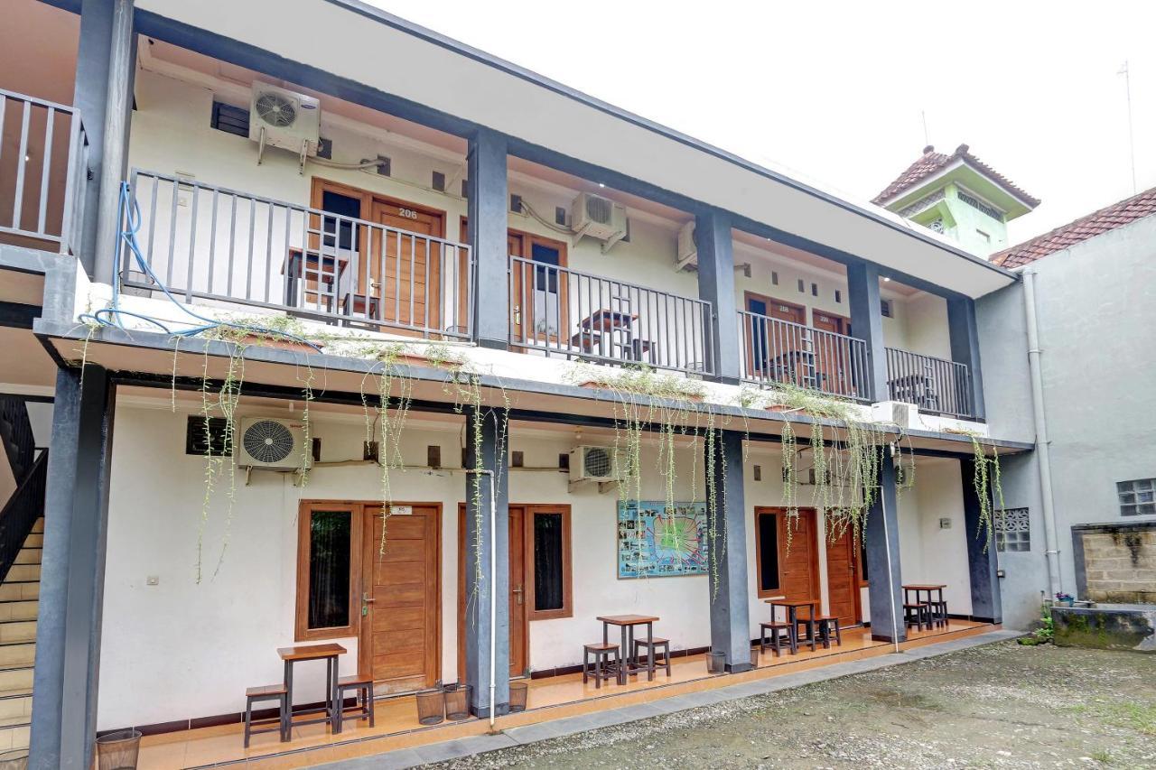 Kebumen Hotel Wisma Ck מראה חיצוני תמונה