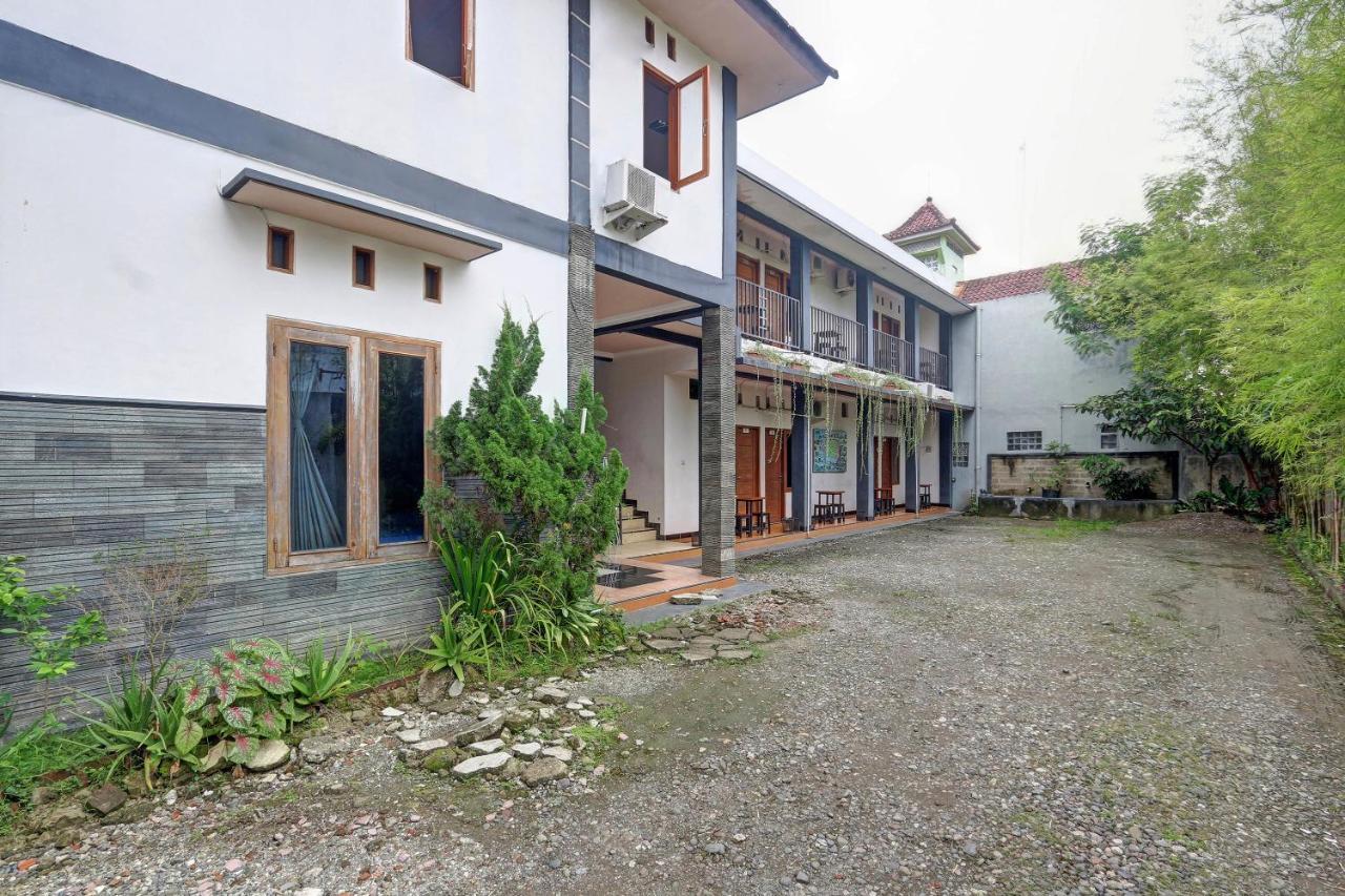 Kebumen Hotel Wisma Ck מראה חיצוני תמונה